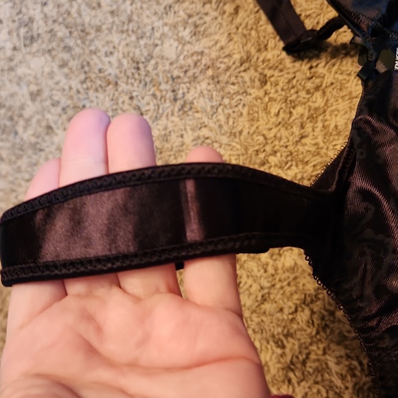 Bali Satin Tracings Minimizer Bra - Picture 6 of 9